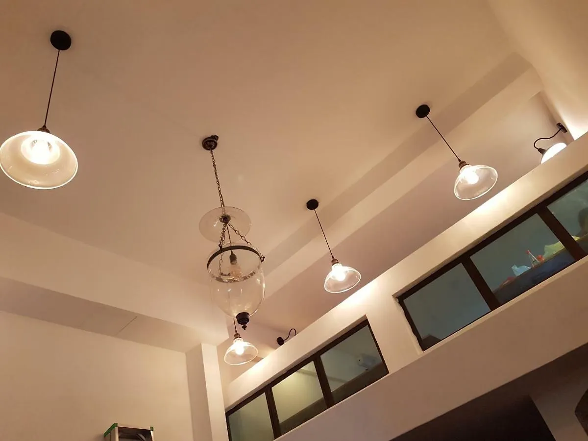 Lodge 163 Ventures 이포 호텔
